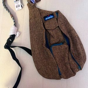 KAVU WOMENS ROPE SLING BAG TAN & TEAL NWT